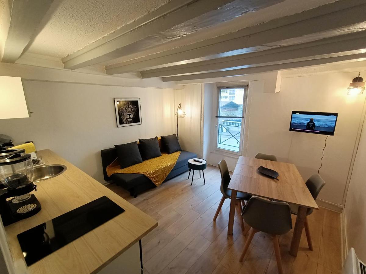 Cosy T2 Lejlighed Montbrison Eksteriør billede