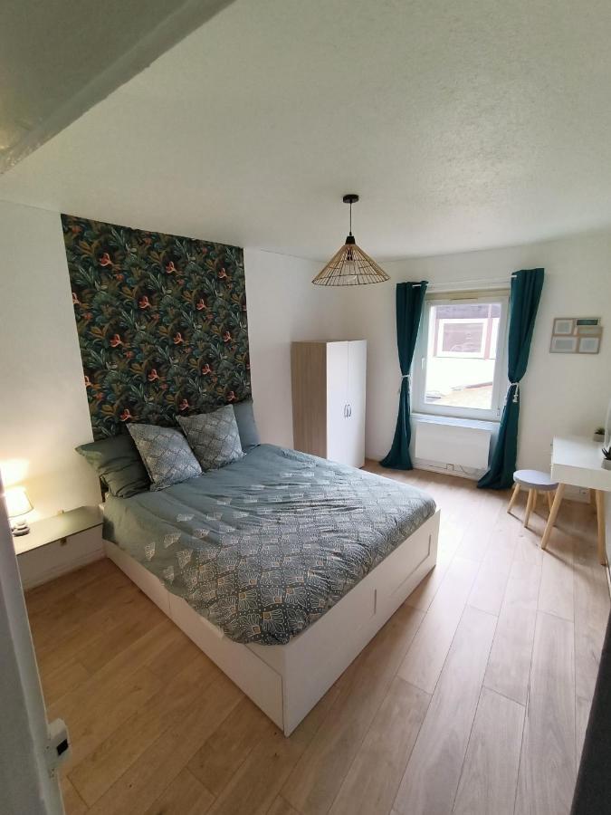 Cosy T2 Lejlighed Montbrison Eksteriør billede